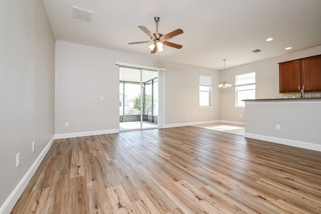 Foto del edificio - 568 Vista Ridge Dr