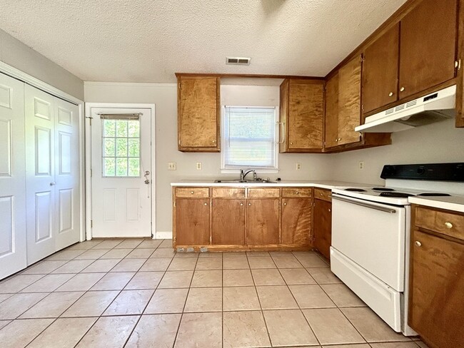 Foto del edificio - 4701 Grassy Creek Rd
