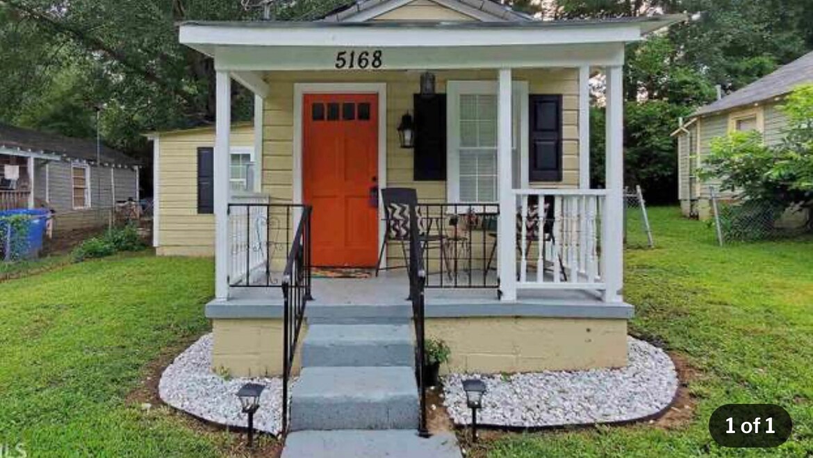 Front View - 5168 Avery St SW