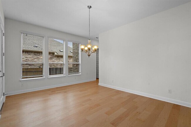 Foto del edificio - 2832 Stone Branch Dr
