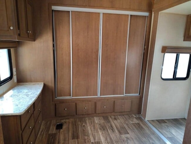 Building Photo - 806 Yaupon Dr