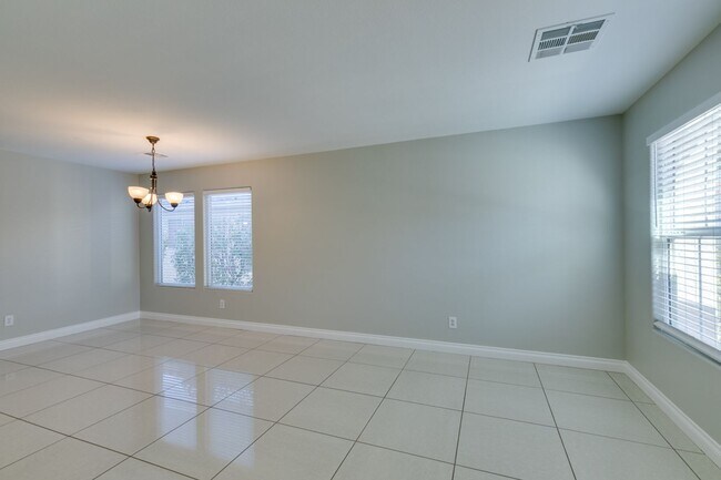 Building Photo - SILVERADO RANCH BEAUTY!