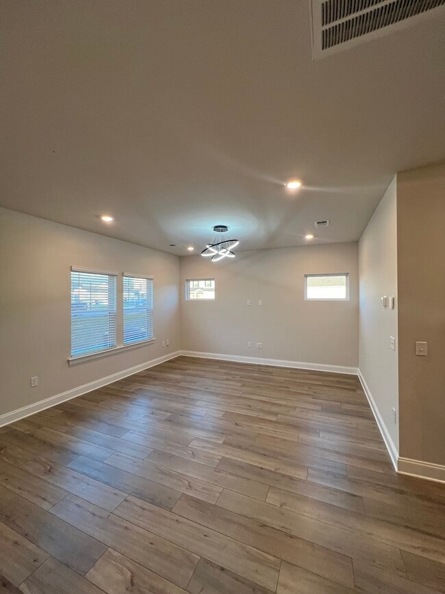 Foto del edificio - 3630 Mathewson Way