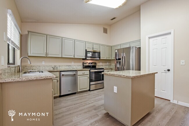 Building Photo - 542 Eldron Ave