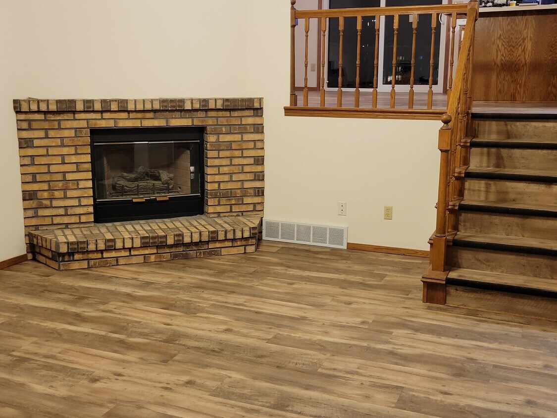 Sala de estar - 2231 Cloudview Ct