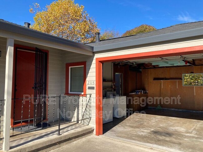 Building Photo - 2115 Midway Dr