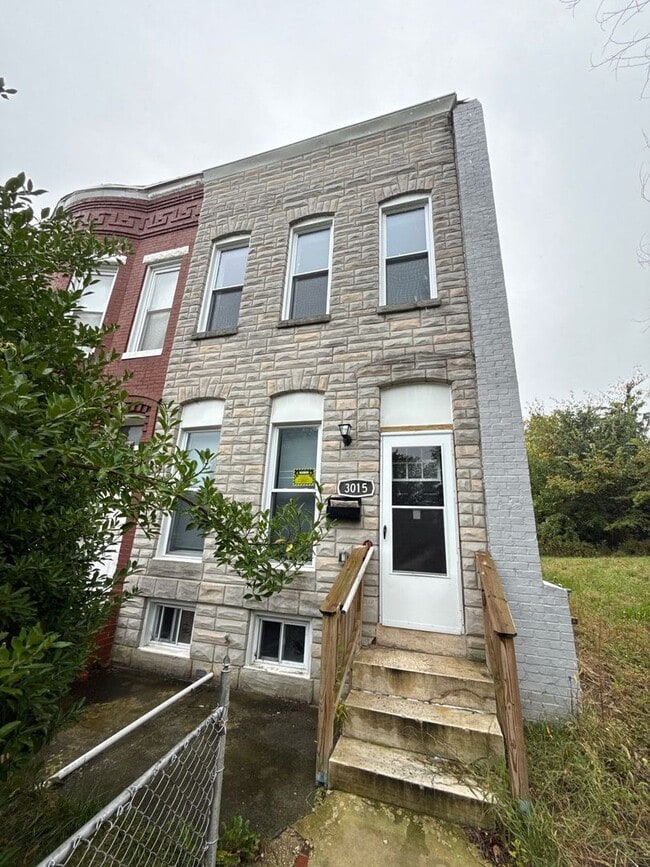 Building Photo - 3015 Westwood Ave