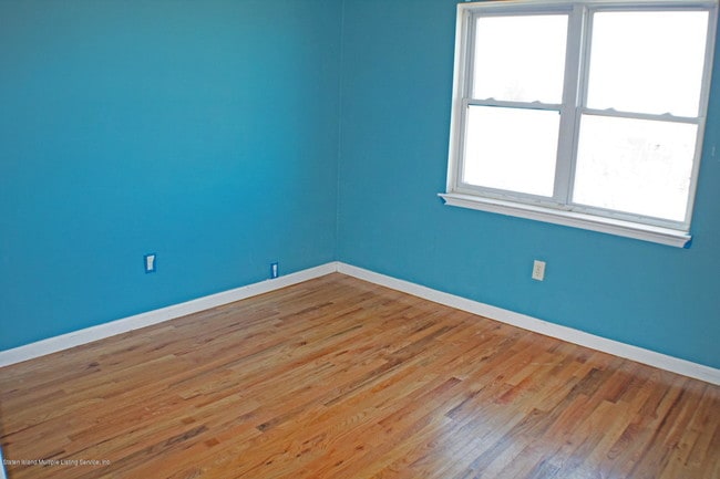 Building Photo - 16 Wellbrook Ave