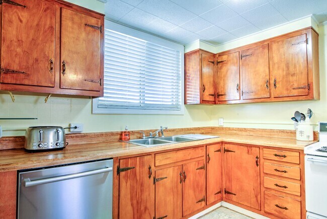 Foto del edificio - 1624 Edgemont Ave