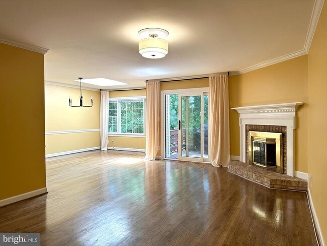 Foto del edificio - 6353 Brampton Ct