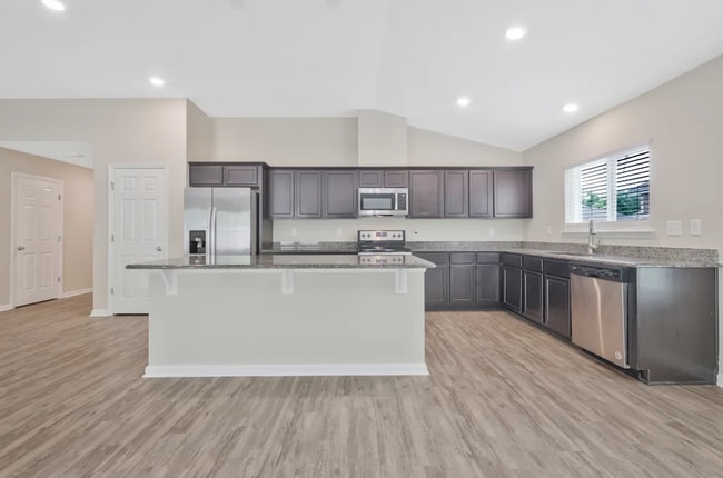 Foto del edificio - 35 Coastal Village Ln