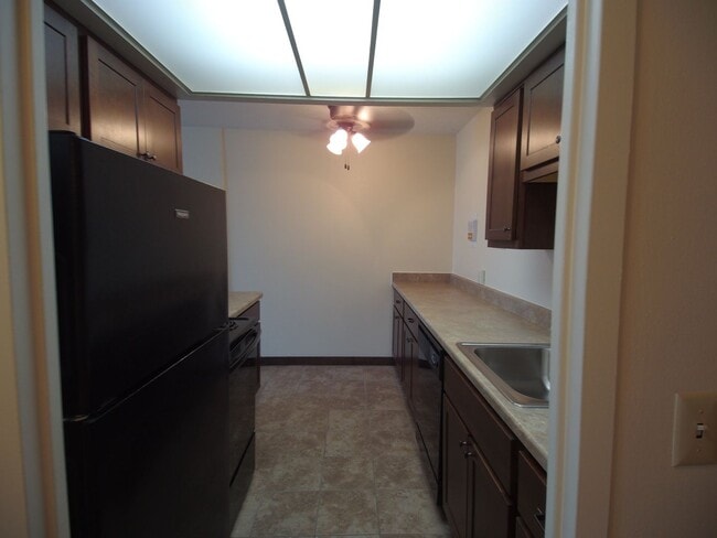 Interior Photo - Lake Summit