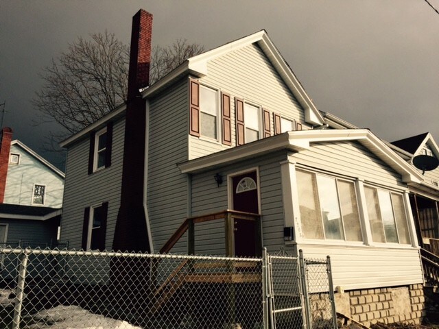 Fachada de la casa - 2203 5th Ave