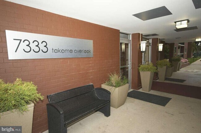 Foto del edificio - Welcome to Takoma Overlook! Furnished 1br ...