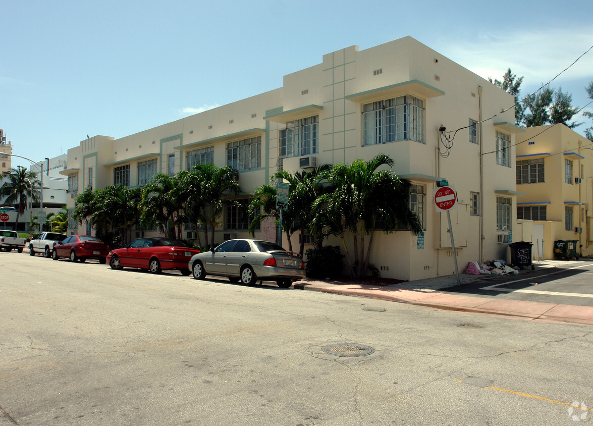 Building Photo - 600 12th St