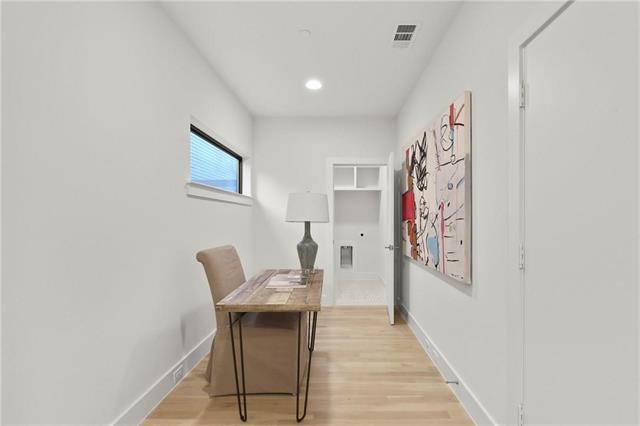Foto del edificio - 2707 Kimsey Dr