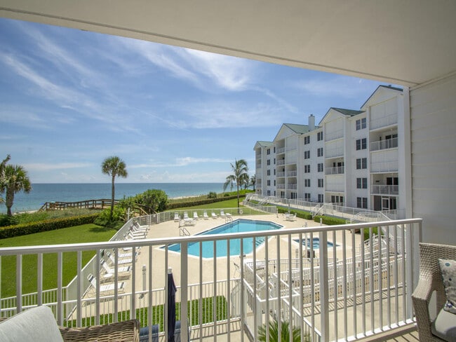 Building Photo - 2700 Ocean Dr