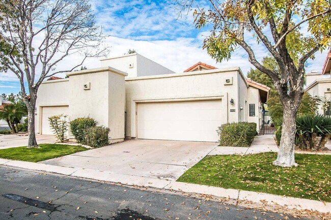 Foto del edificio - 1818 E Ranch Rd