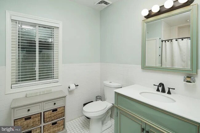 Foto del edificio - 7646 Ardleigh St