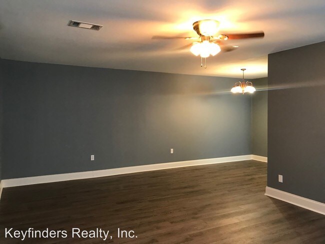 Building Photo - 2 br, 2 bath House - 8122 Quad Square Dr.