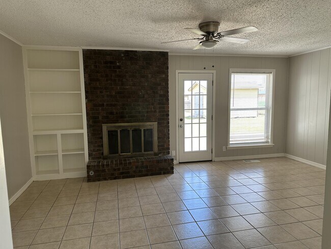 Foto del edificio - 403 E F St