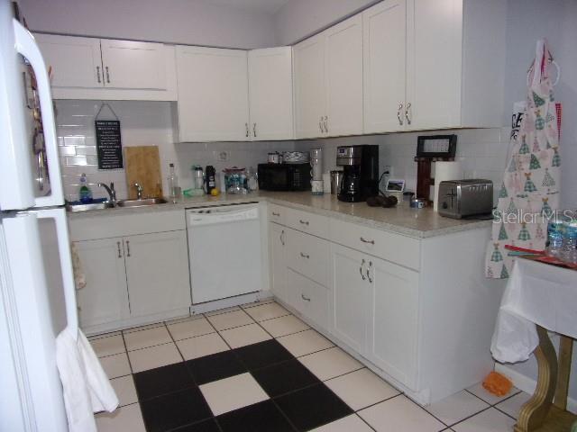 Foto del edificio - 3226 Independence Ave