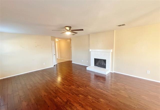 Foto del edificio - 321 Briar Oaks Dr