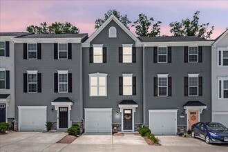 Building Photo - 6310 Crittenden Ln