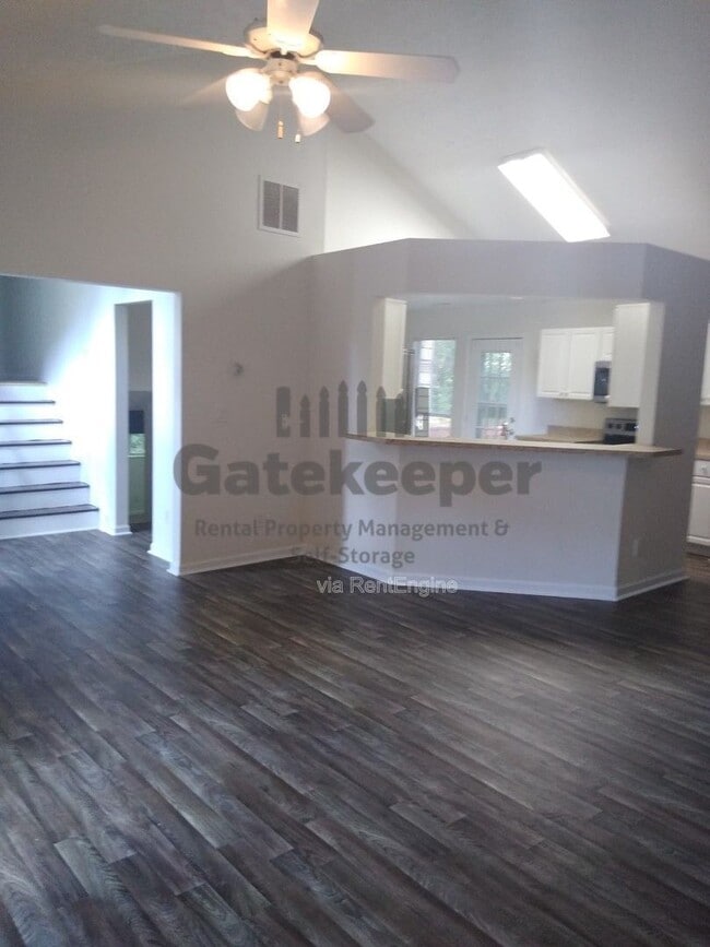 Building Photo - 688 River Mist Dr