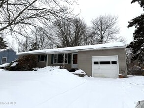 Building Photo - 10 Willey St