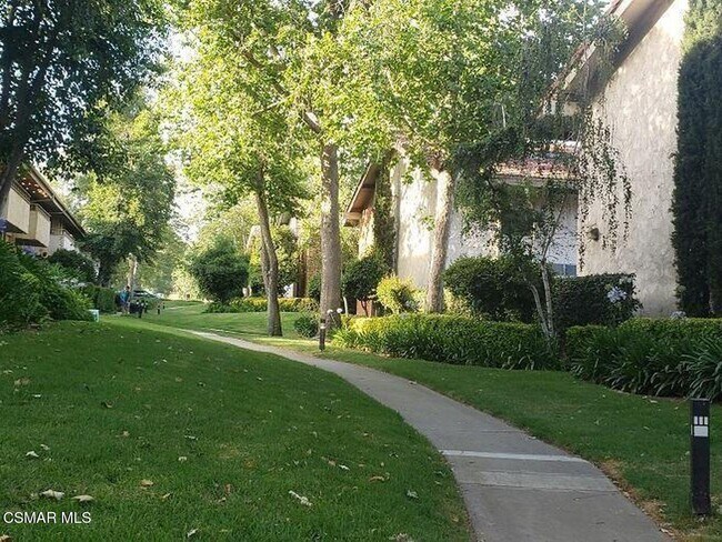 Foto del edificio - 31550 Agoura Rd