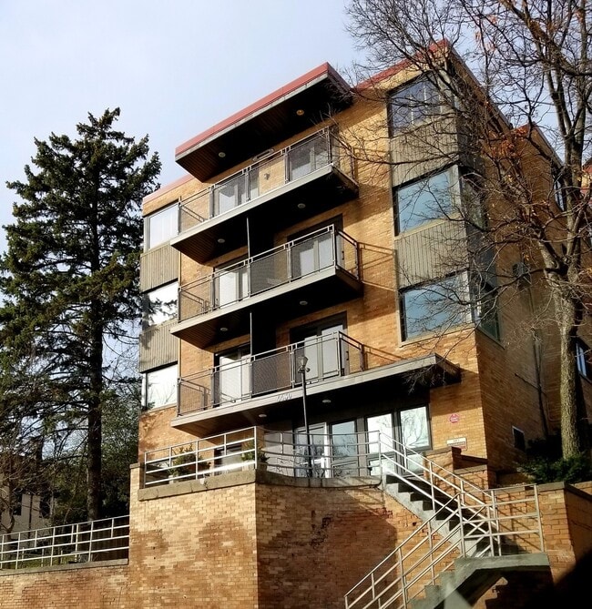 Building Photo - Beautiful Apartment on Lake Harriet
