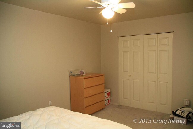 Building Photo - 10169 Mosby Woods Dr