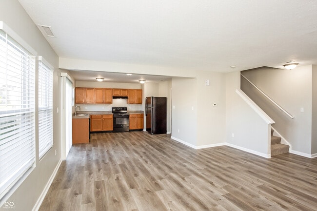 Foto del edificio - 4326 Rhapsody Ln