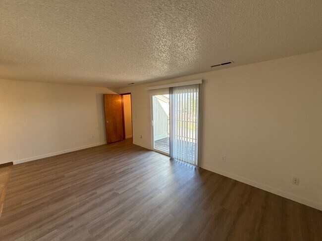 Foto del edificio - 650 Taybin Rd NW