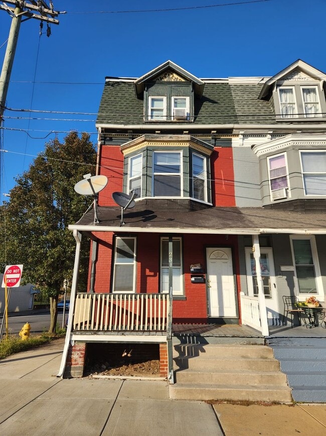 Building Photo - 231 N Richland Ave