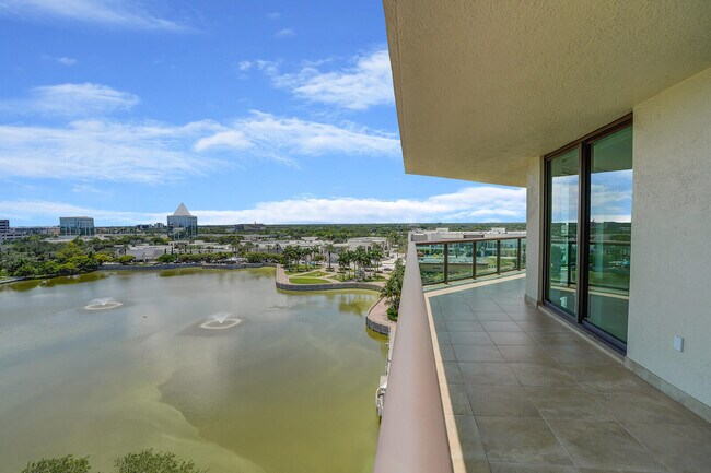 Foto del edificio - 3630 Gardens 901c Pky