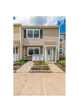 Building Photo - 718 Spence Cir