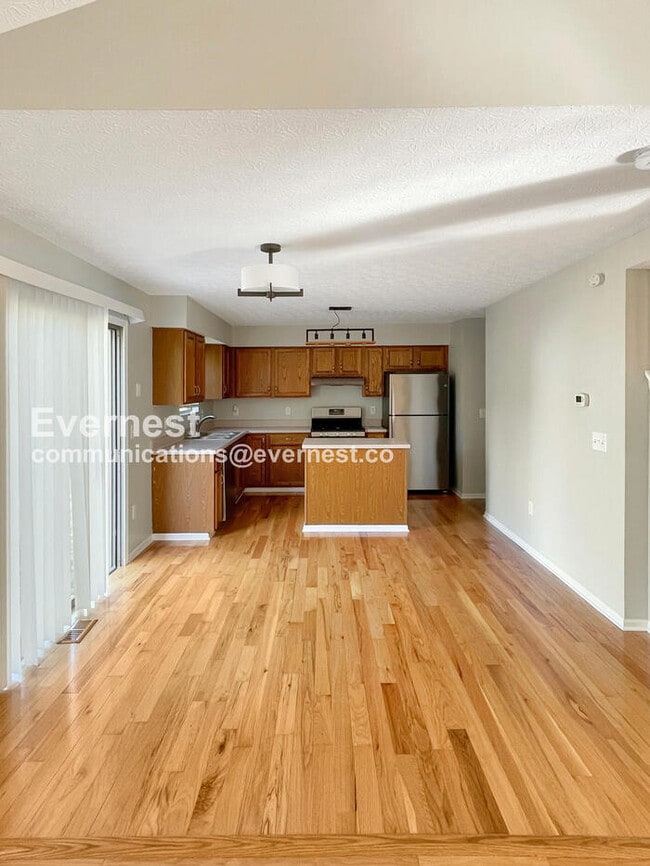 Foto del edificio - 2423 Rock Creek Ct