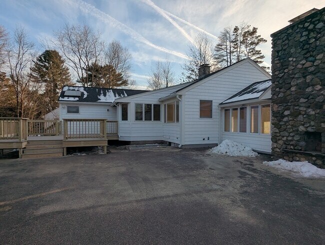 Foto del edificio - 744 Neponset St