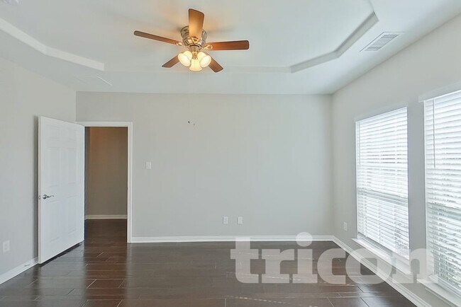 Building Photo - 131 Lake Trail Dr