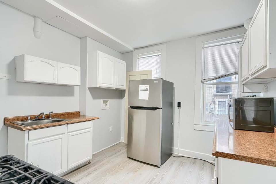 Foto principal - 151X E Hoffman St