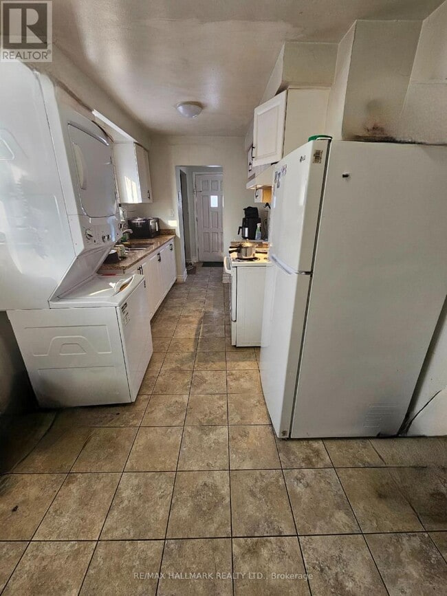 Building Photo - 88 B Bernick Dr