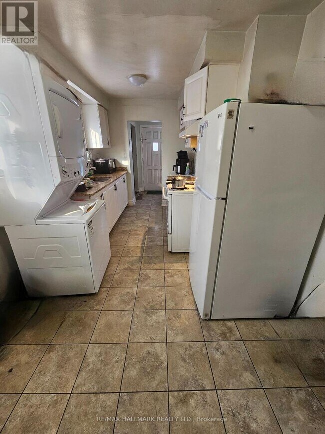 Photo du bâtiment - 88 B Bernick Dr