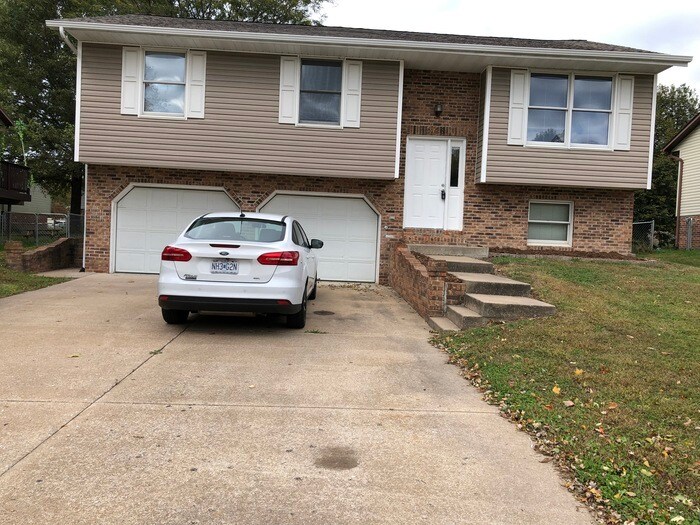 Primary Photo - House for Rent! 3 Bedroom, 2.5 Bath