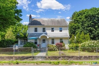 Building Photo - 291 Strawberry Hill Ave