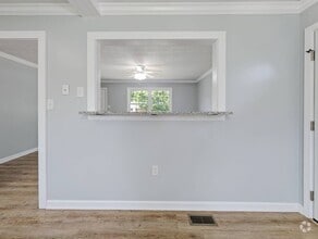 Building Photo - 111 Hill-N-Dale Dr