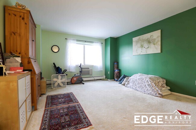 Foto del edificio - 131 Coolidge Ave