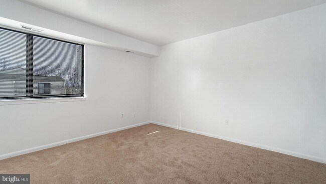 Foto del edificio - 1003 Crimson Tree Ct