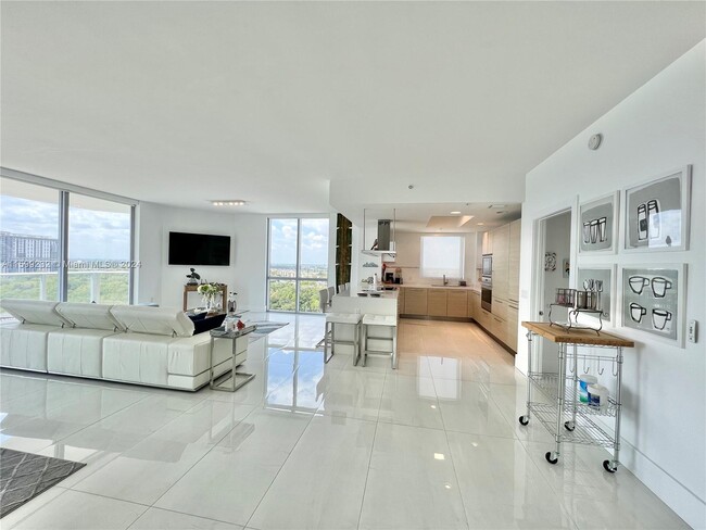 Building Photo - 17111 Biscayne Blvd